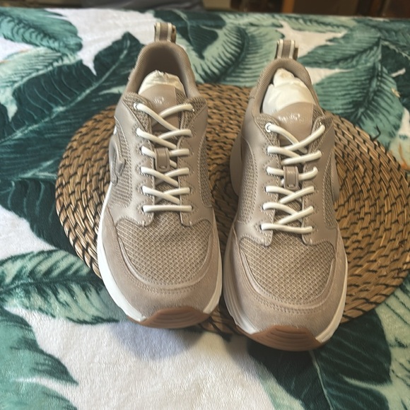 Coach Tan Sneakers - Picture 3 of 6